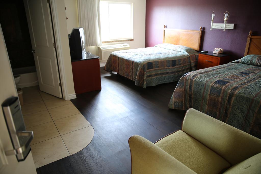 Chateau Inn&Suites Downey Extérieur photo