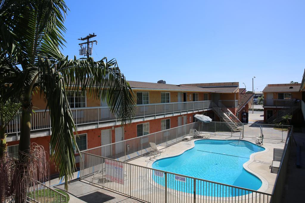 Chateau Inn&Suites Downey Extérieur photo