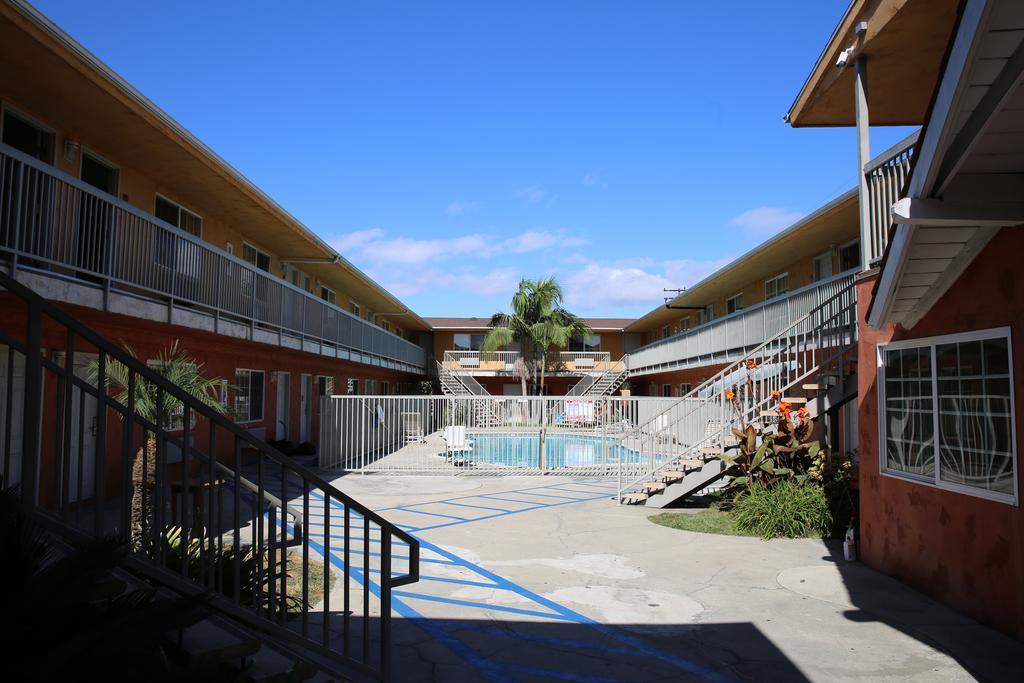 Chateau Inn&Suites Downey Extérieur photo