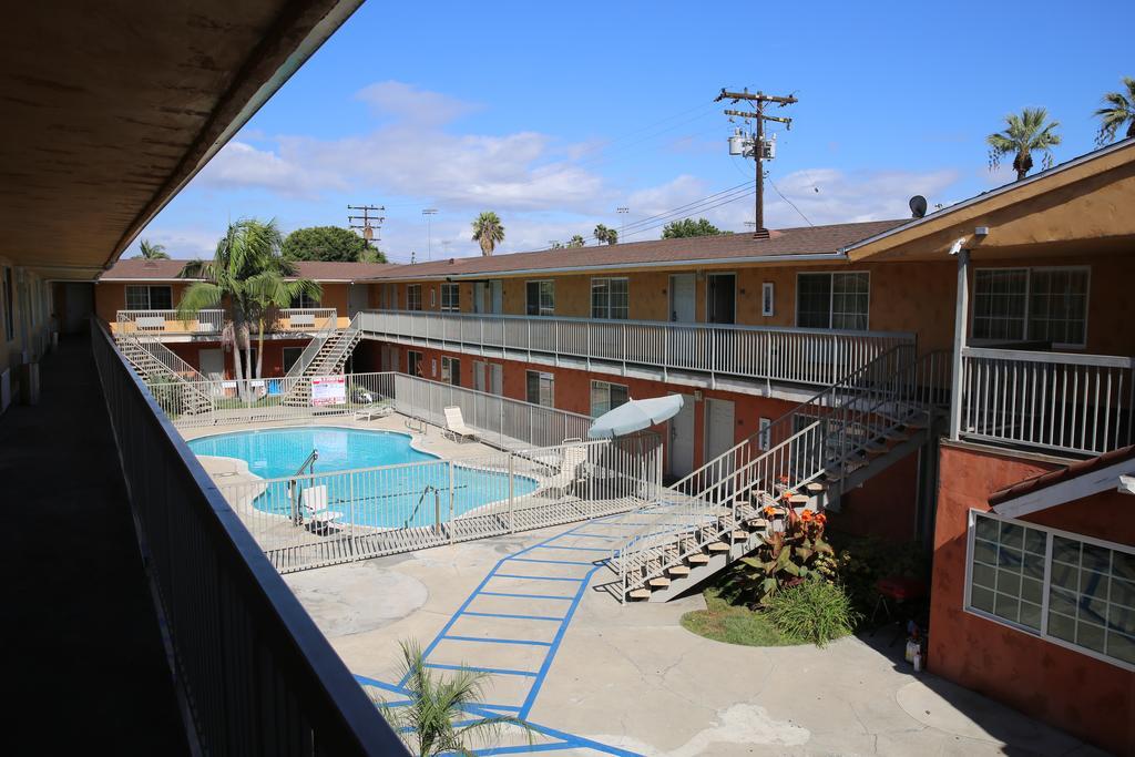 Chateau Inn&Suites Downey Extérieur photo